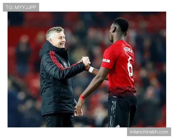 博格巴与克罗斯在控球组织中呈现分散与依赖结构转换